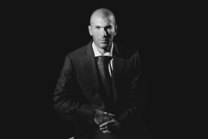 米兰体育在线-C罗带领球队晋级淘汰赛表现出色，c罗欧冠淘汰赛进球